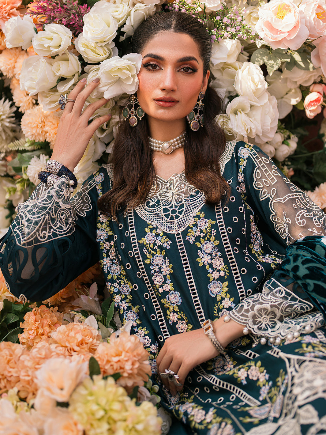 Mahnur | Nazakat Luxury Winter | ELYS - Official Mahnur - Agha Fabrics UK