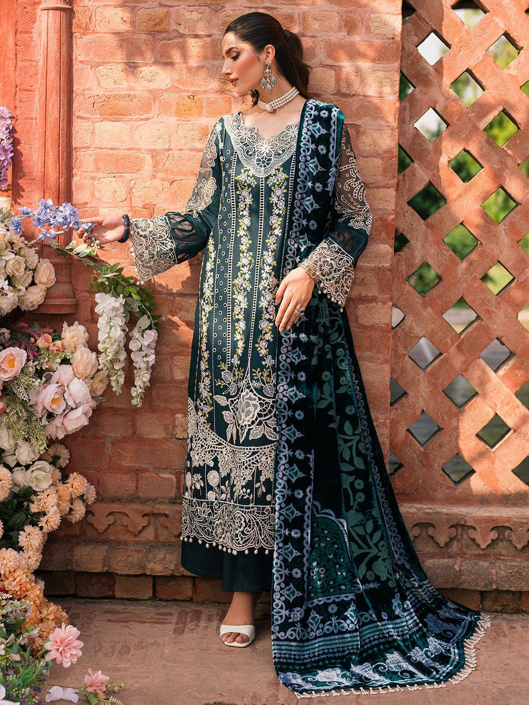 Mahnur | Nazakat Luxury Winter | ELYS - Official Mahnur - Agha Fabrics UK