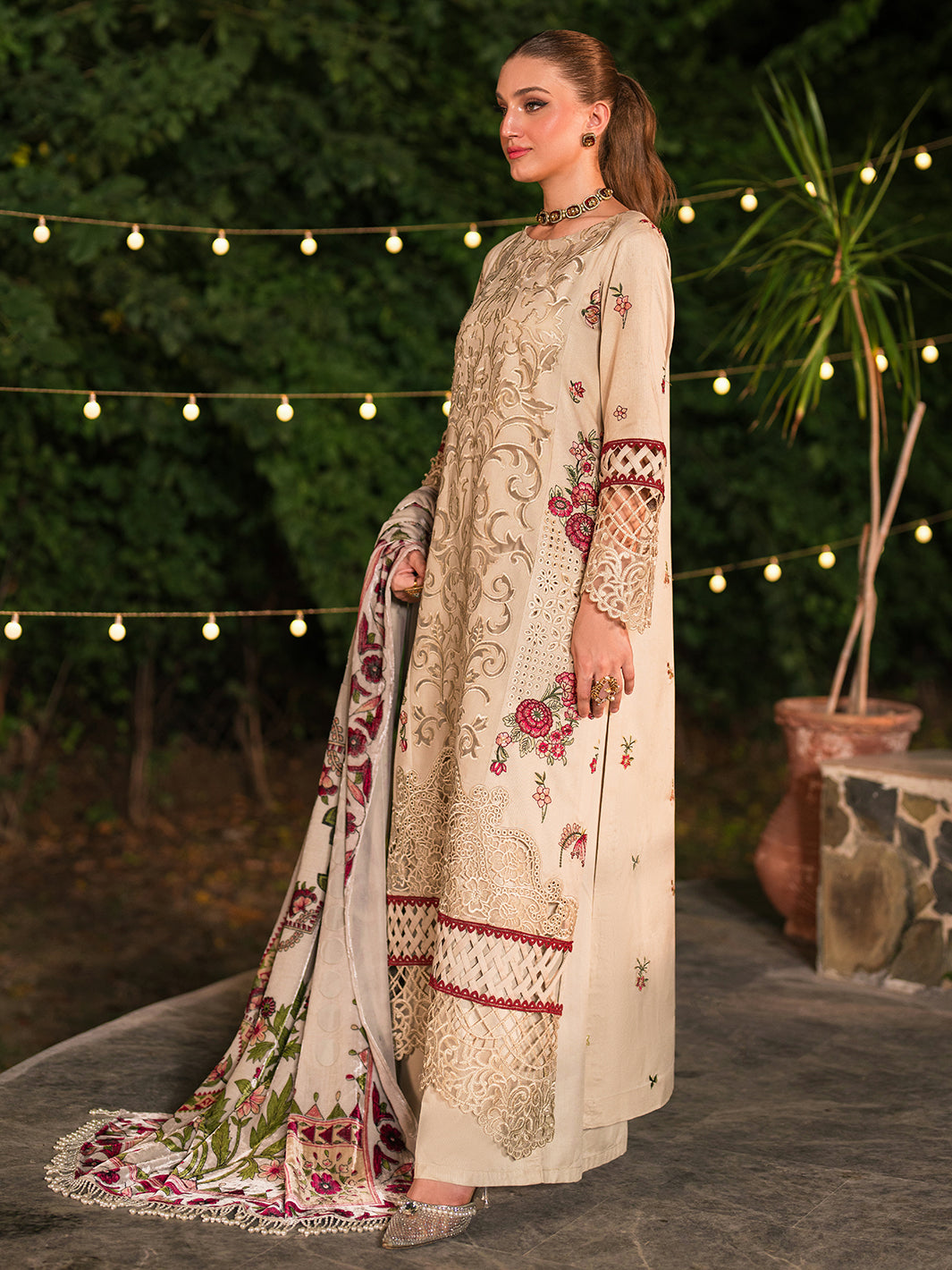 Mahnur | Nazakat Luxury Winter | KIVA - Official Mahgul - Agha Fabrics UK