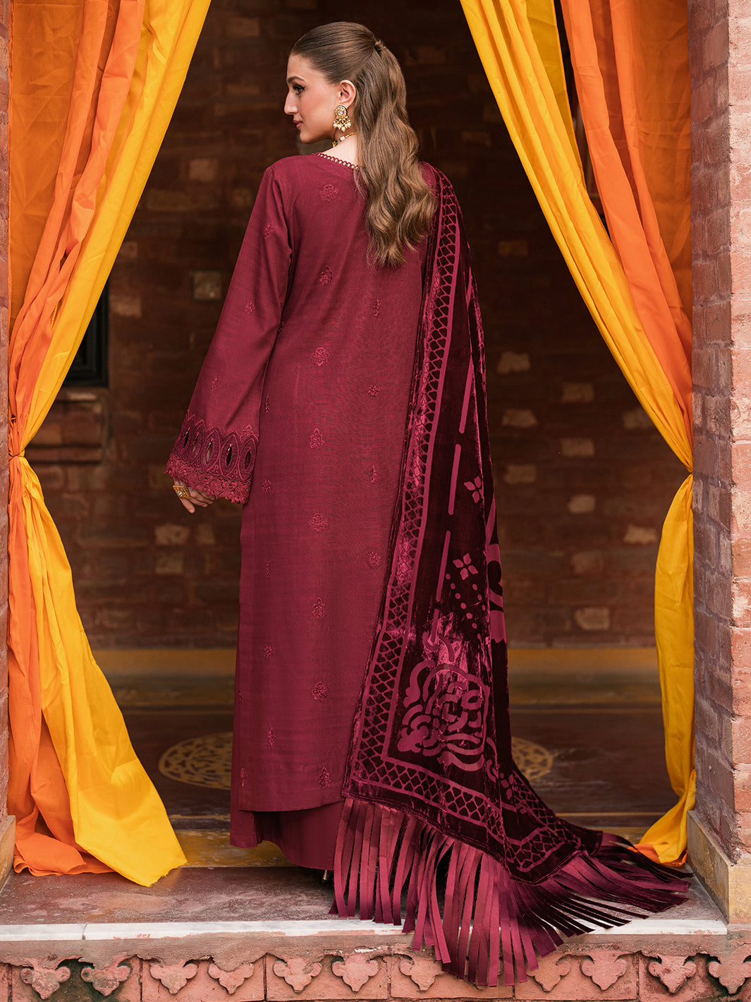 Mahnur | Nazakat Luxury Winter | REINA - Official Mahnur - Agha Fabrics UK