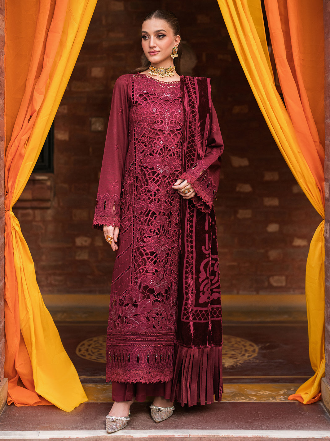 Mahnur | Nazakat Luxury Winter | REINA - Official Mahnur - Agha Fabrics UK