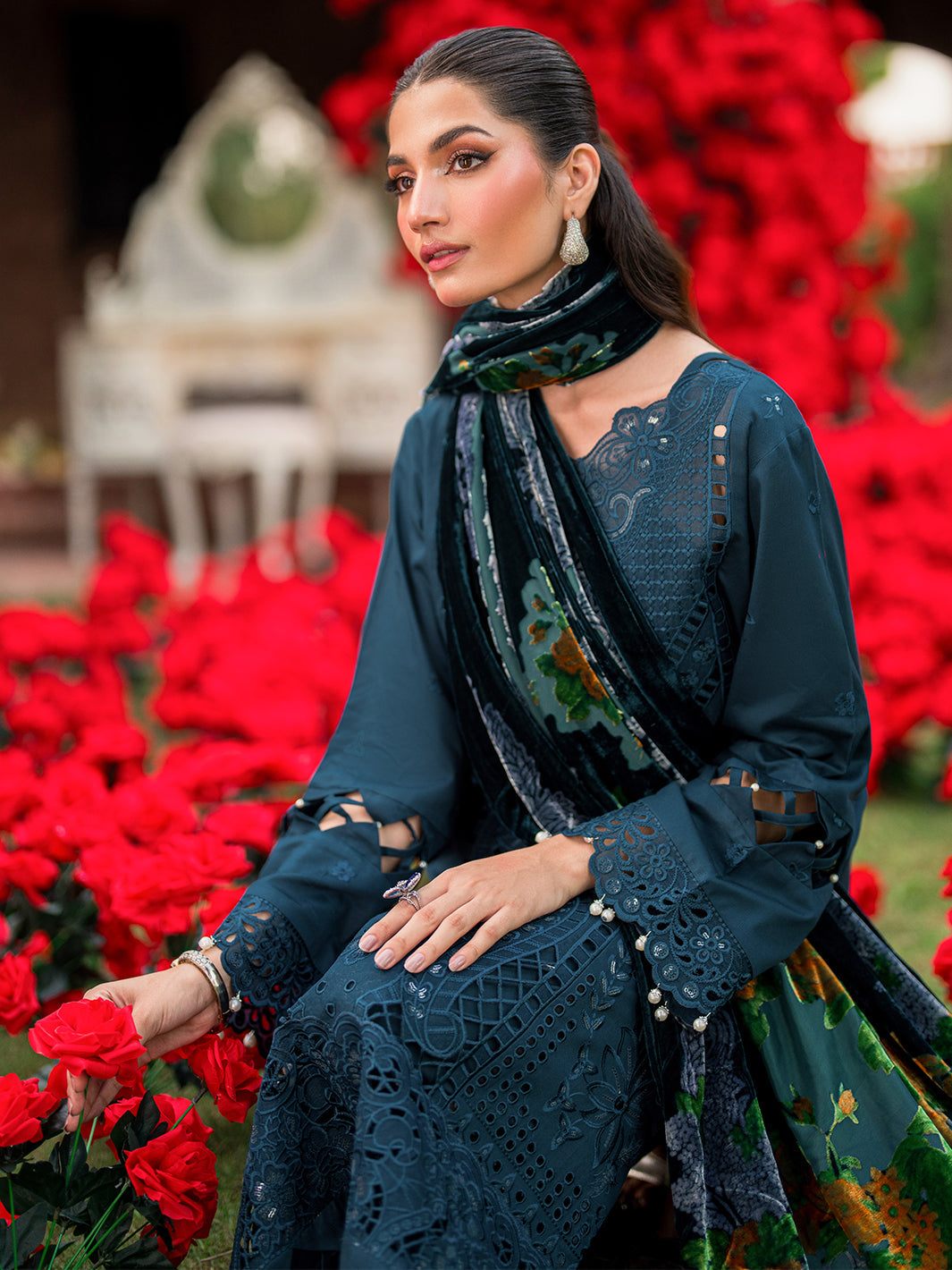 Mahnur | Nazakat Luxury Winter | AVEN - Official Mahnur - Agha Fabrics UK