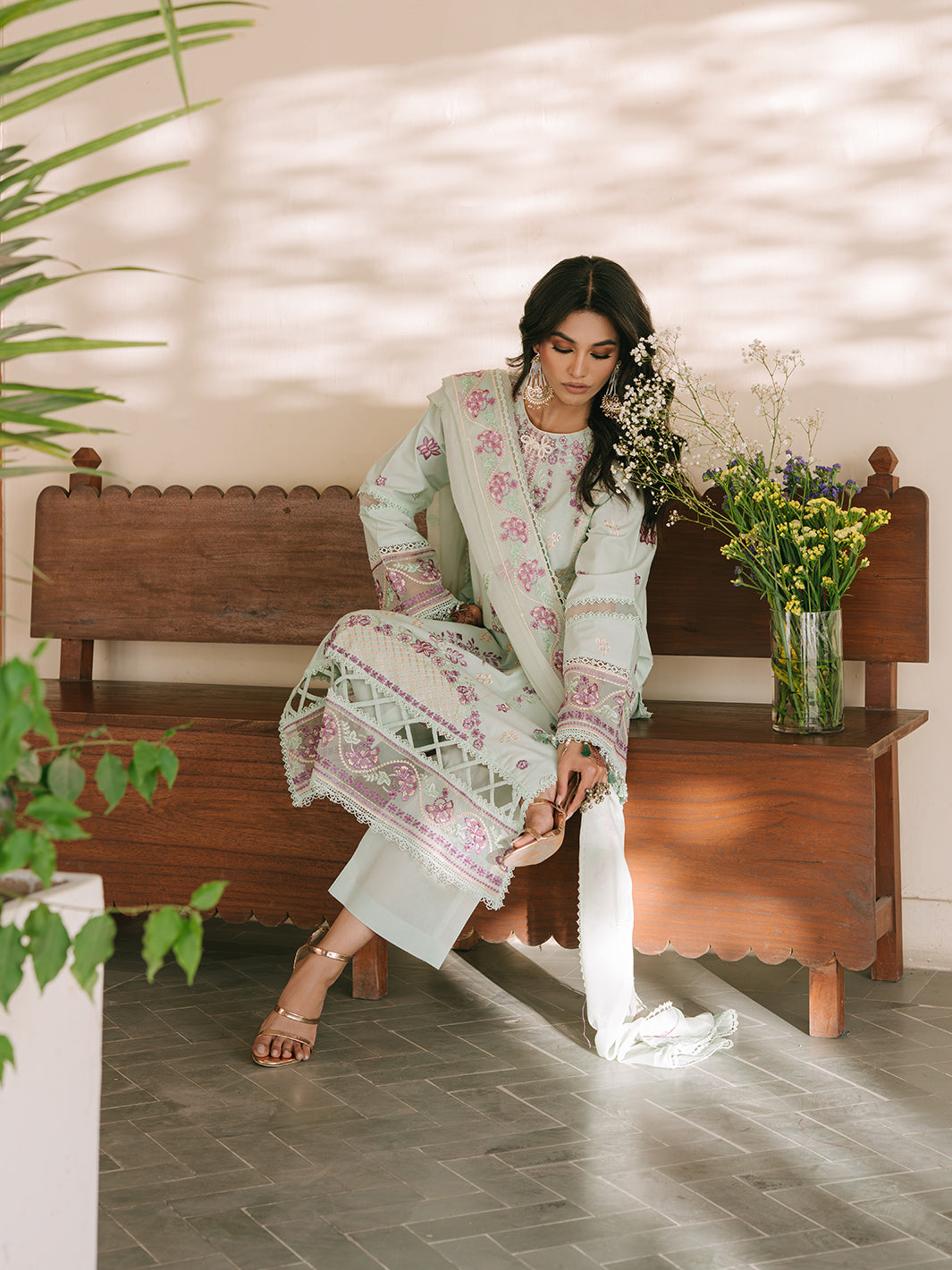 Mahnur | Shanaya Luxury Lawn 25 | Hooriya