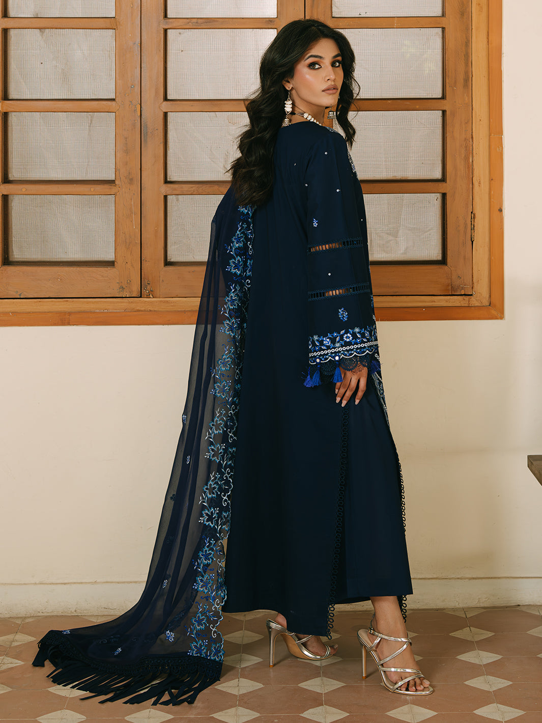 Mahnur | Shanaya Luxury Lawn 25 | Shahmina