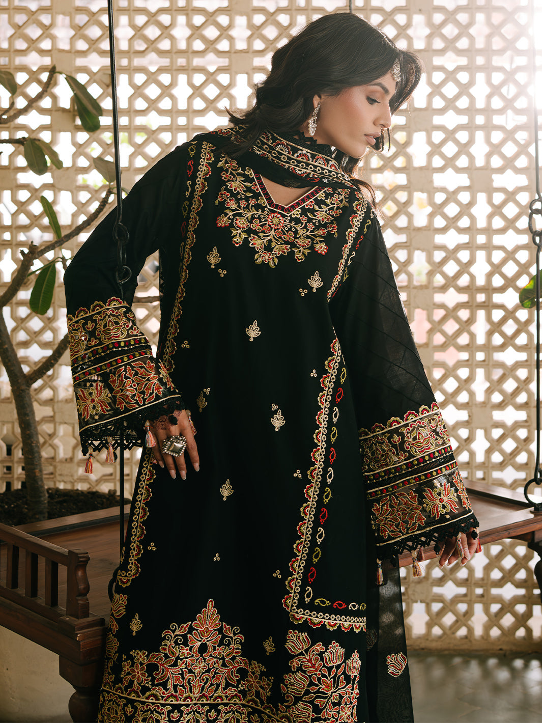 Mahnur | Shanaya Luxury Lawn 25 | Zehra
