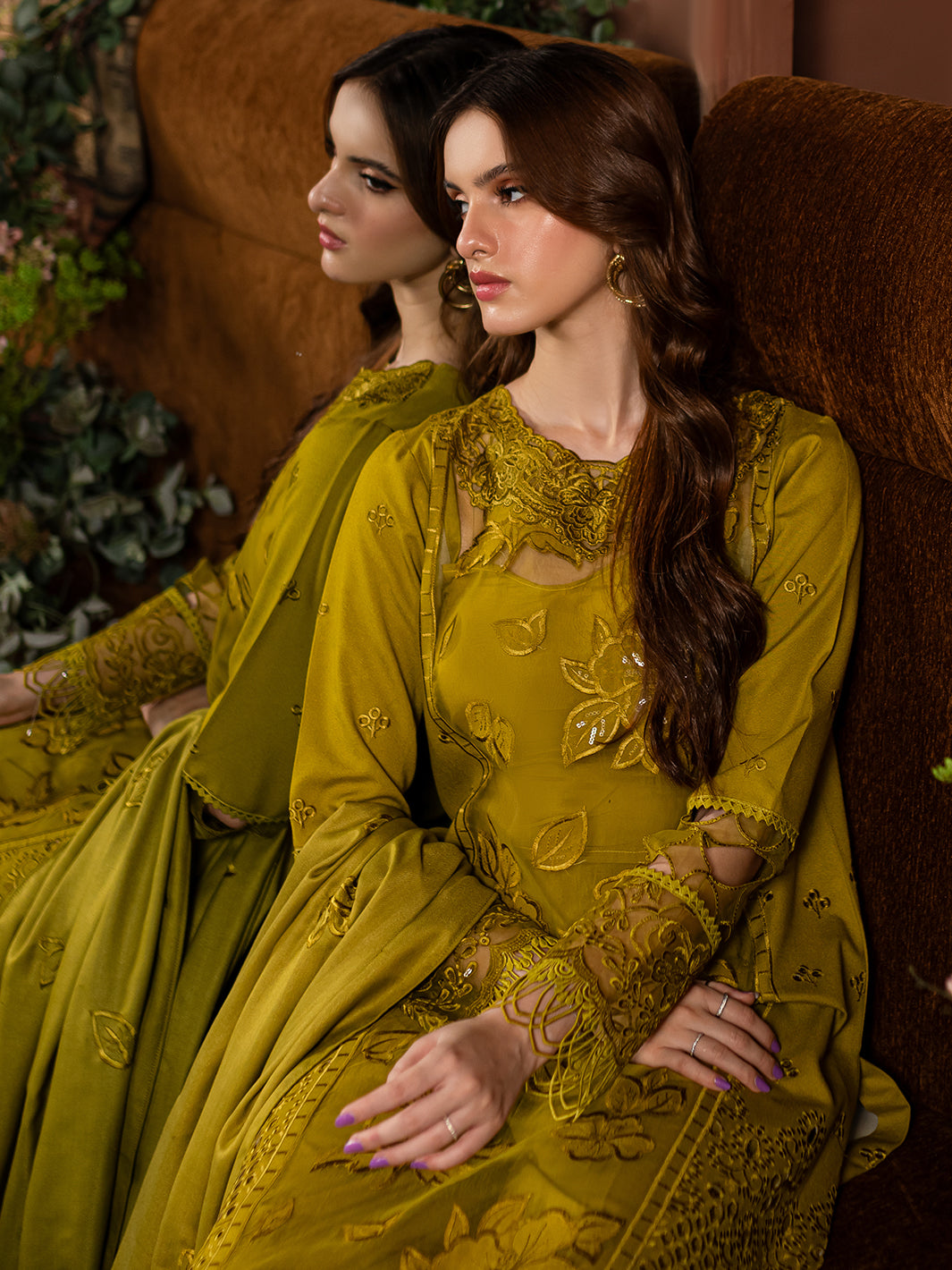 Mahnur | Veronica Luxury Karandi 24 | VICTORIA