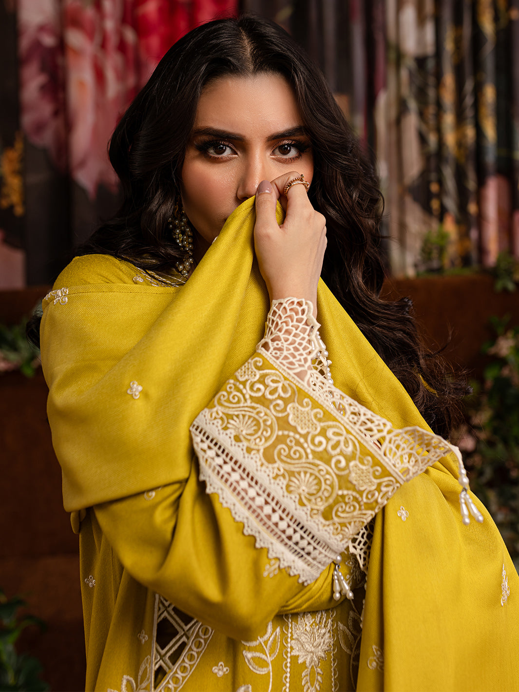 Mahnur | Veronica Luxury Karandi 24 | CLARA