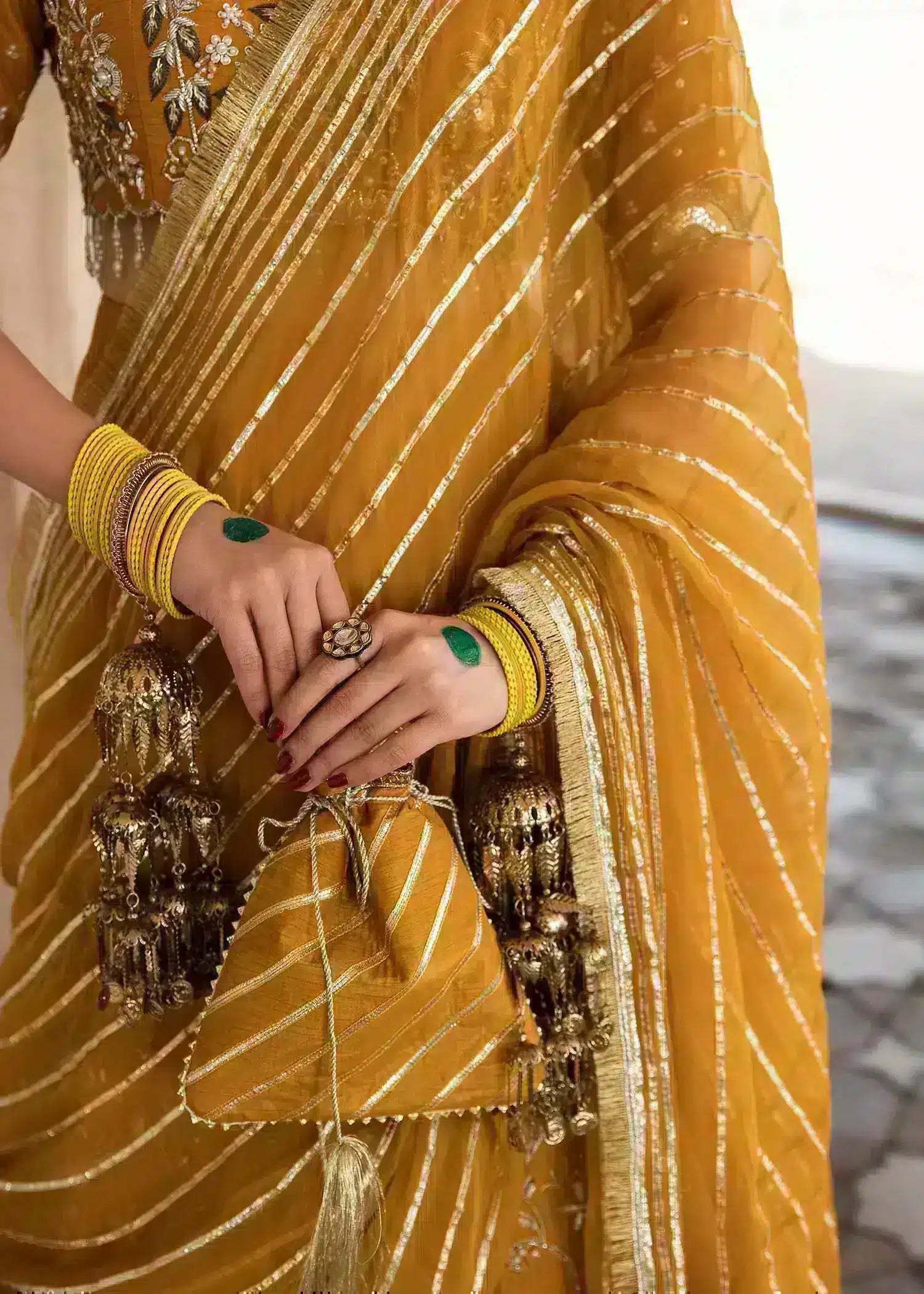 Mahum Asad | Gul Posh Luxury Formals ÃÂ¢ÃÂÃÂ23 | Nazneen