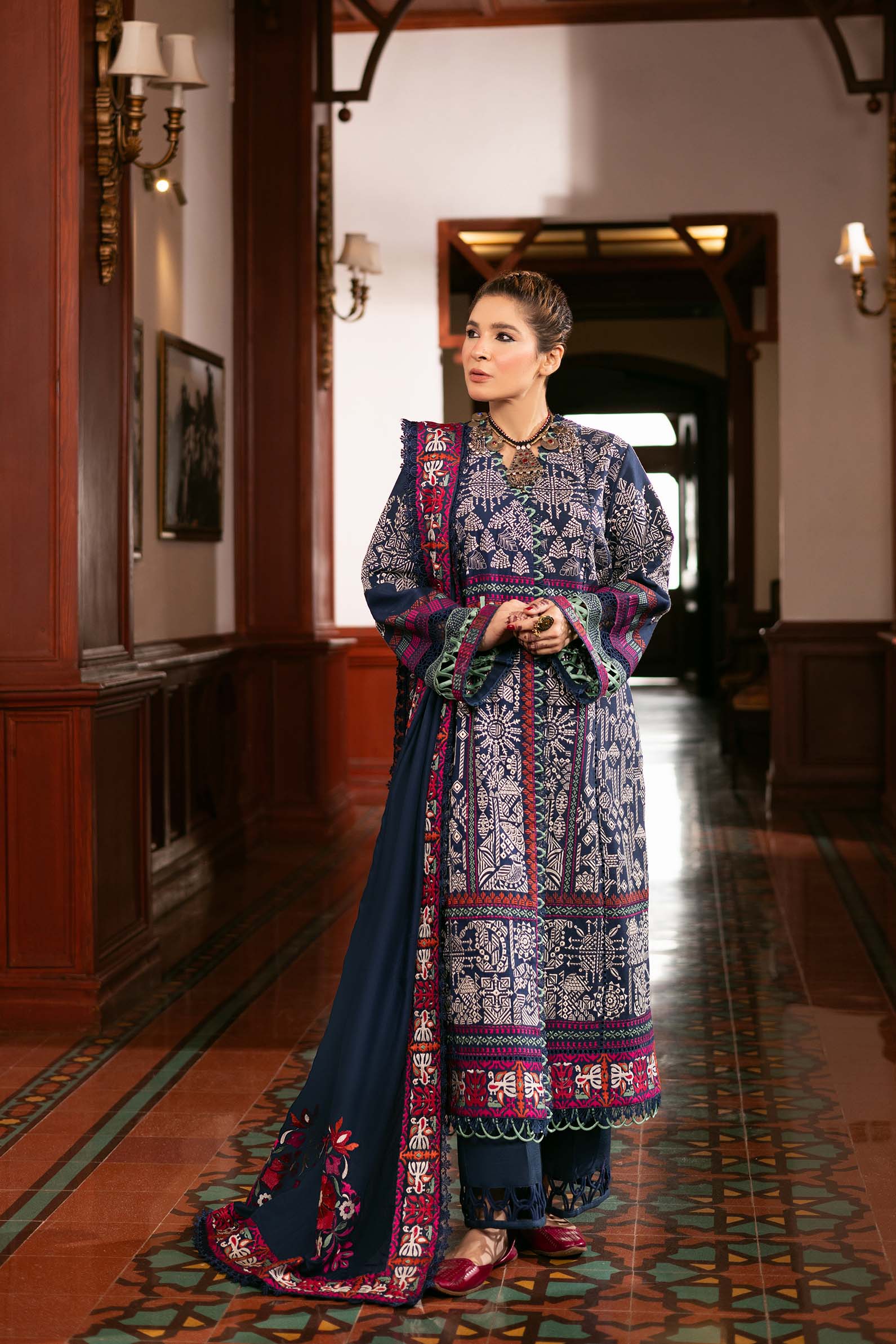 Maryam Hussain | Winter Shawl 2024 | Breeze - Official Maryam Hussain - Agha Fabrics UK