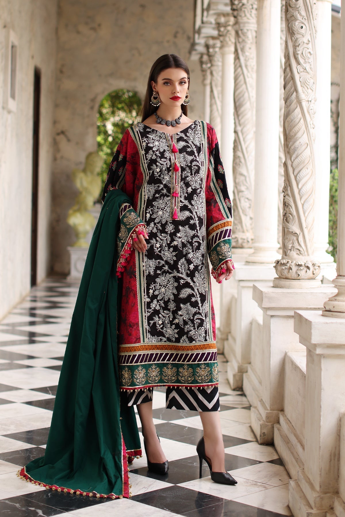 Mina Kashif | Festive Lawn | Karine