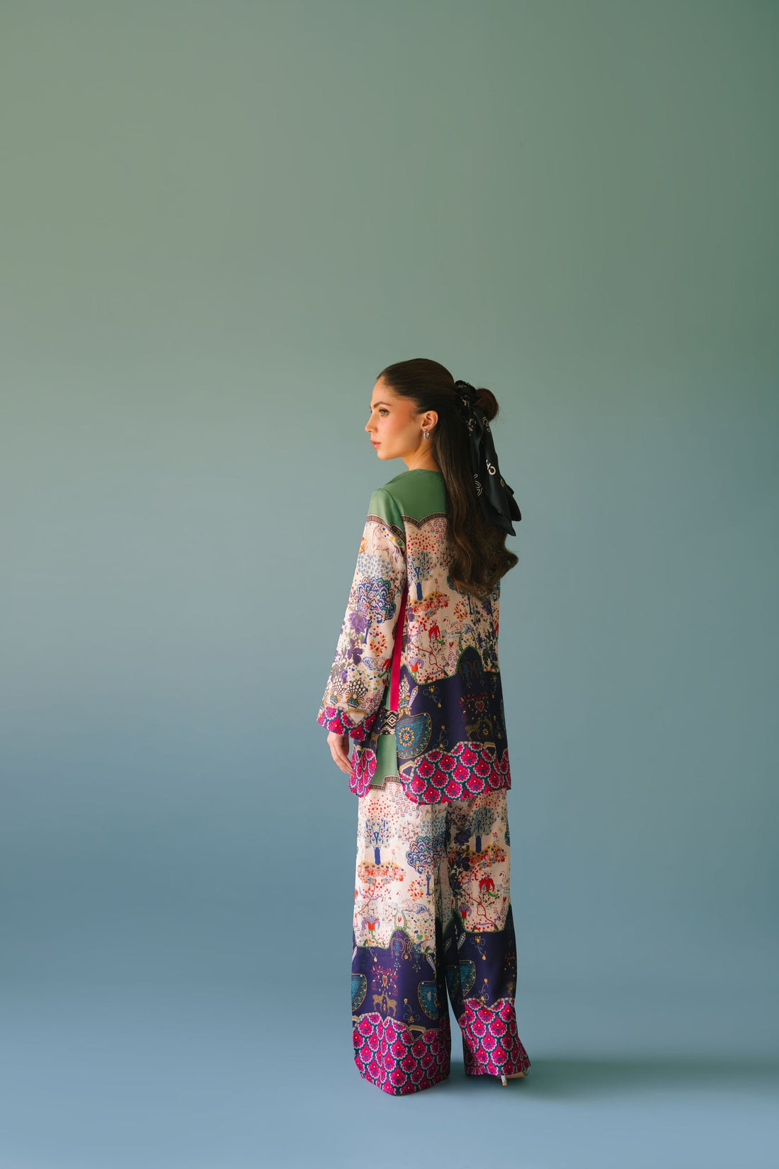 Sammy K | Lawn Pret 25 | Hanging Garden