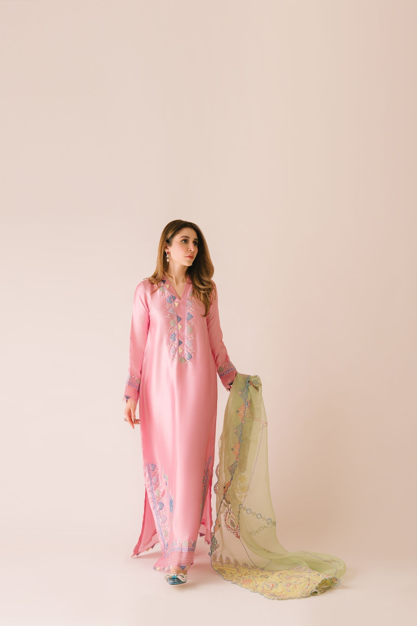 Sammy K | Aadat Festive Edition | Spray Rose