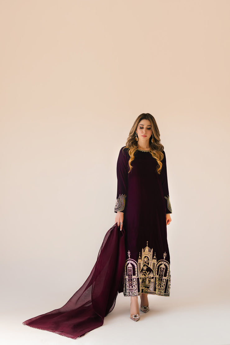 Sammy K | Velvet Festive Edit | Burgundy velvet monument outfit