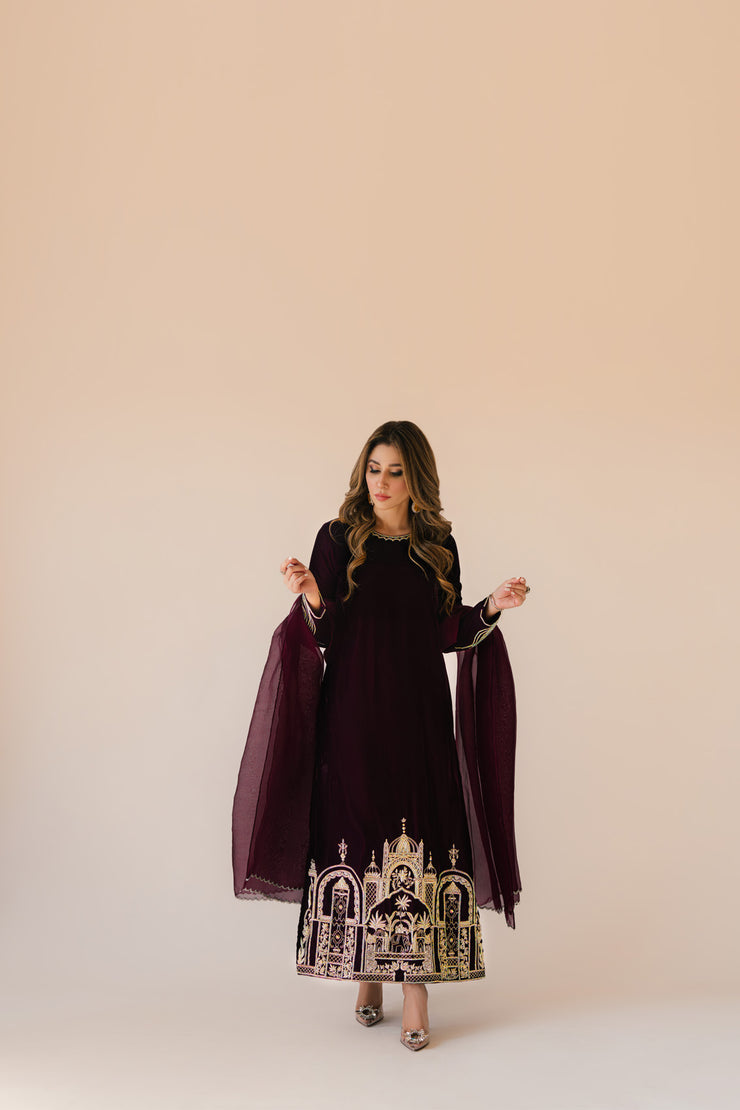 Sammy K | Velvet Festive Edit | Burgundy velvet monument outfit