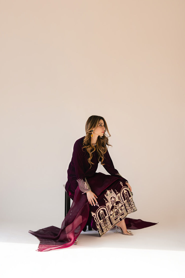 Sammy K | Velvet Festive Edit | Burgundy velvet monument outfit