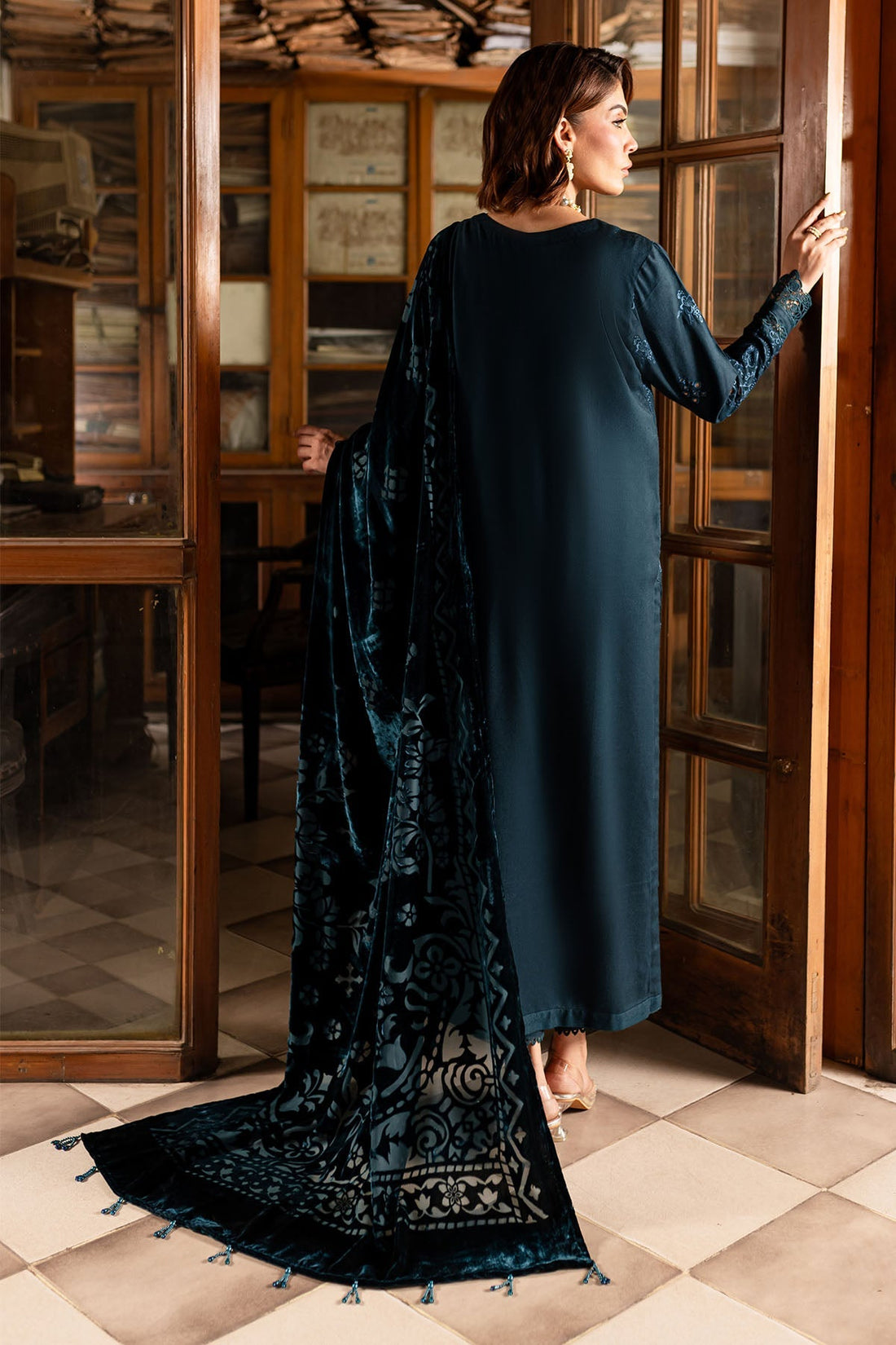 Nureh | Exclusive Shawls | NE-118