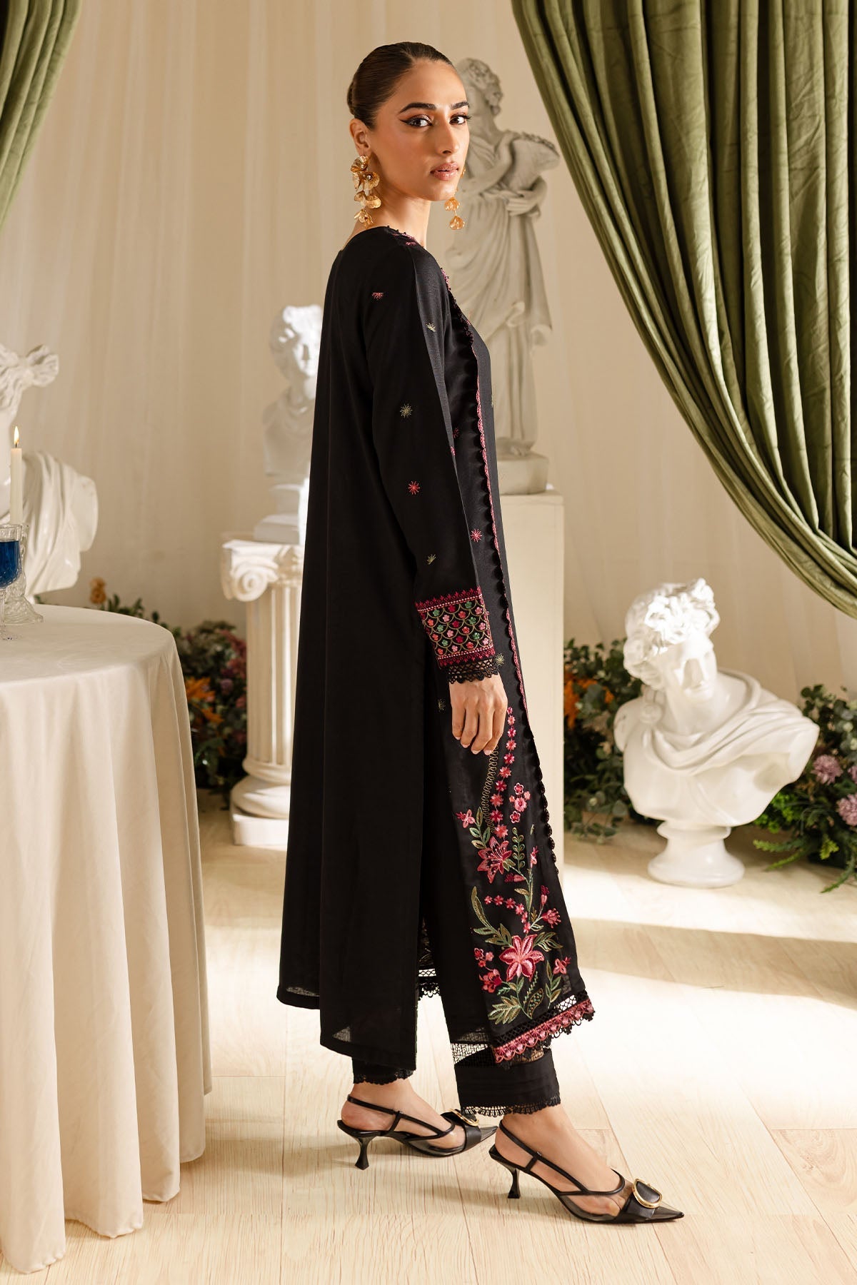 Nureh | Shades of Winter | NP-562