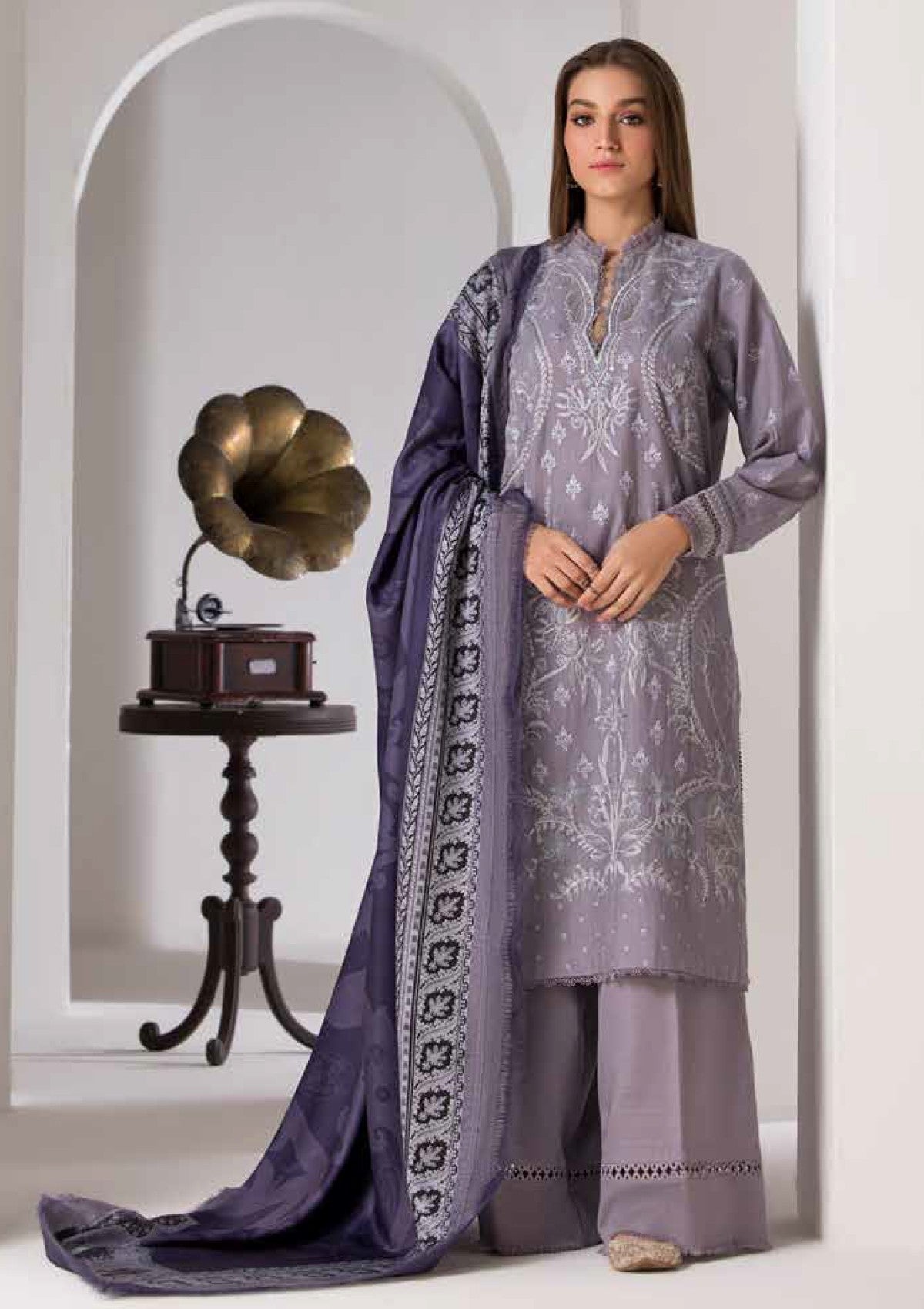 Winter Collection - Sobia Nazir - Winter Shawl - D#04B - Official Sobia Nazir - Agha Fabrics UK