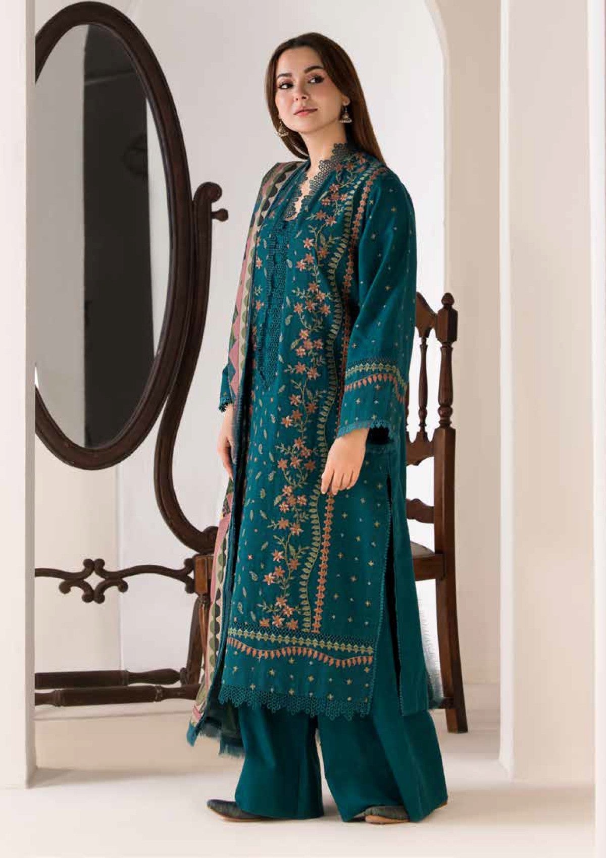 Winter Collection - Sobia Nazir - Winter Shawl - D#05A - Official Sobia Nazir - Agha Fabrics UK