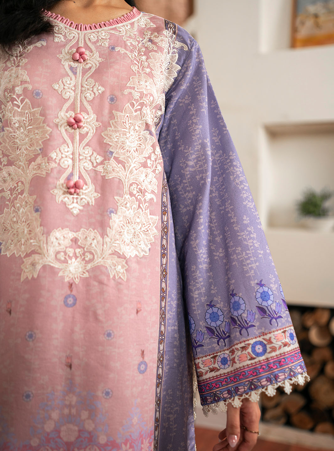 Roheenaz | Selene Fall 24 | Sofia