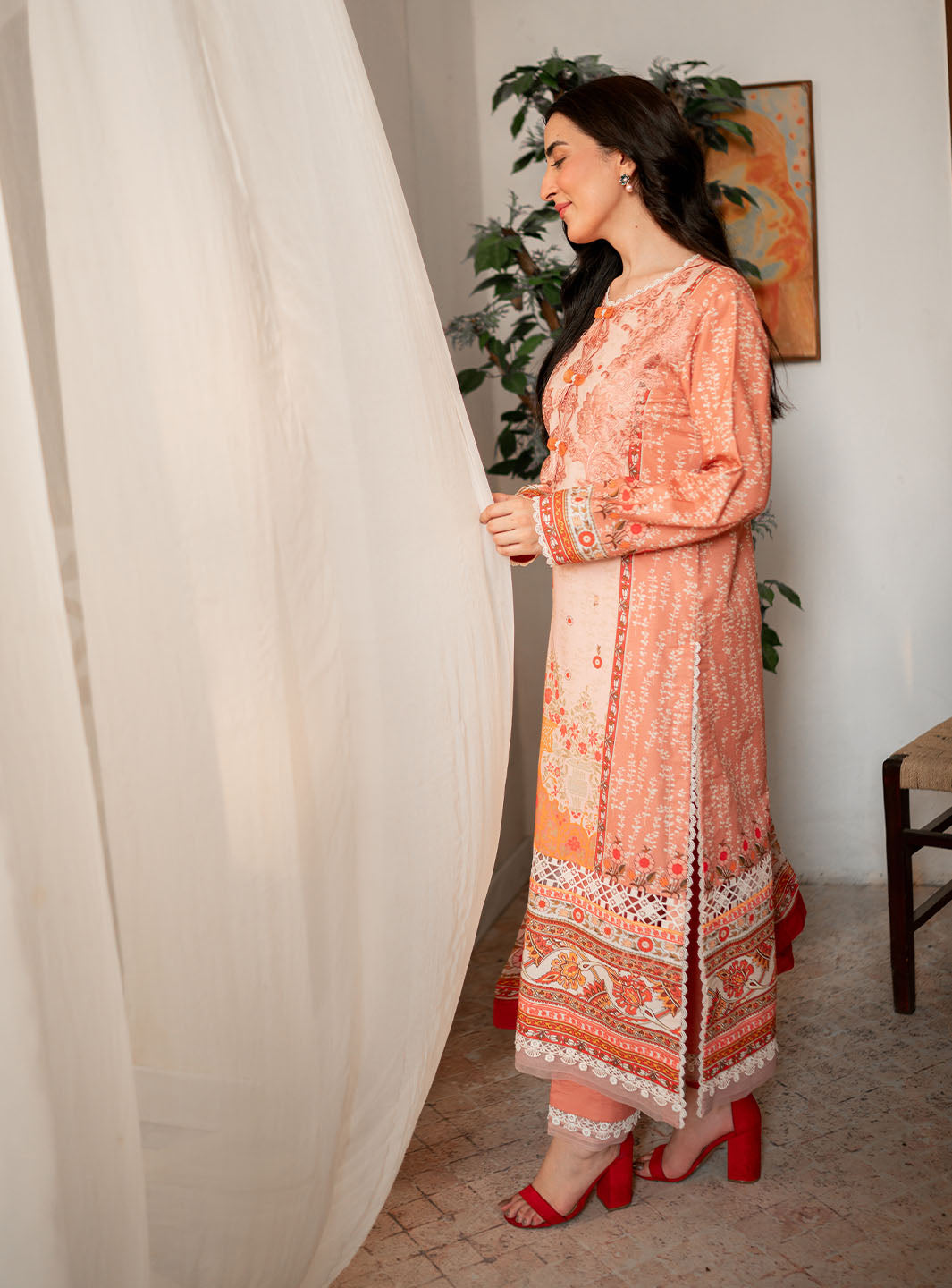 Roheenaz | Selene Fall 24 | Ezra