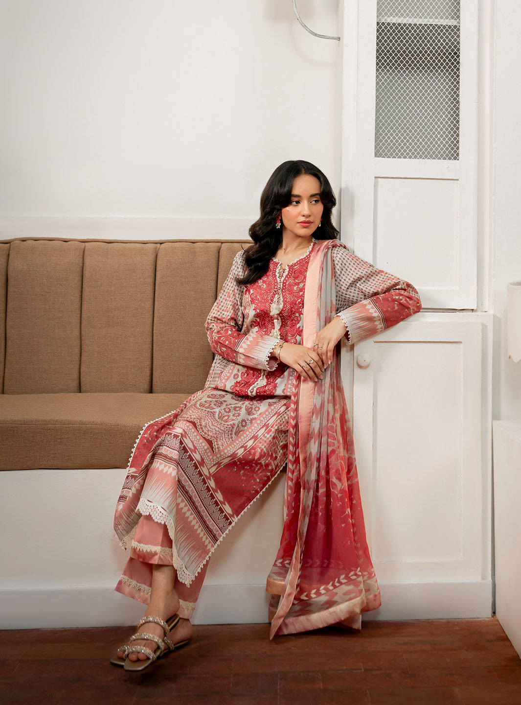 Roheenaz | Selene Fall 24 | Robin