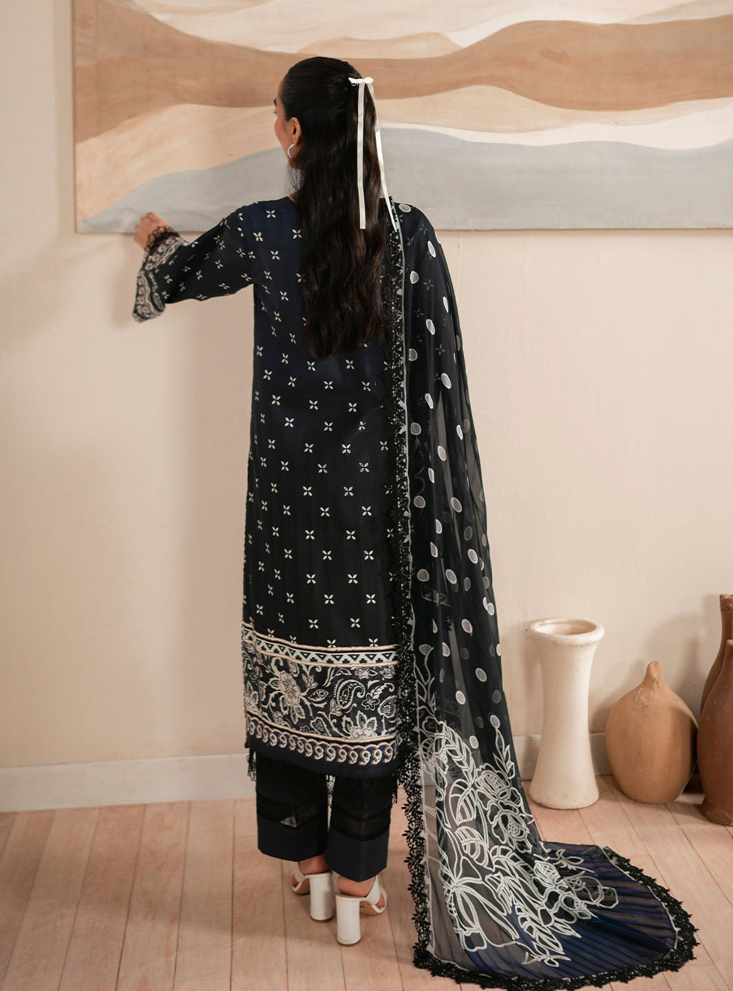 Roheenaz | Selene Fall 24 | Iris