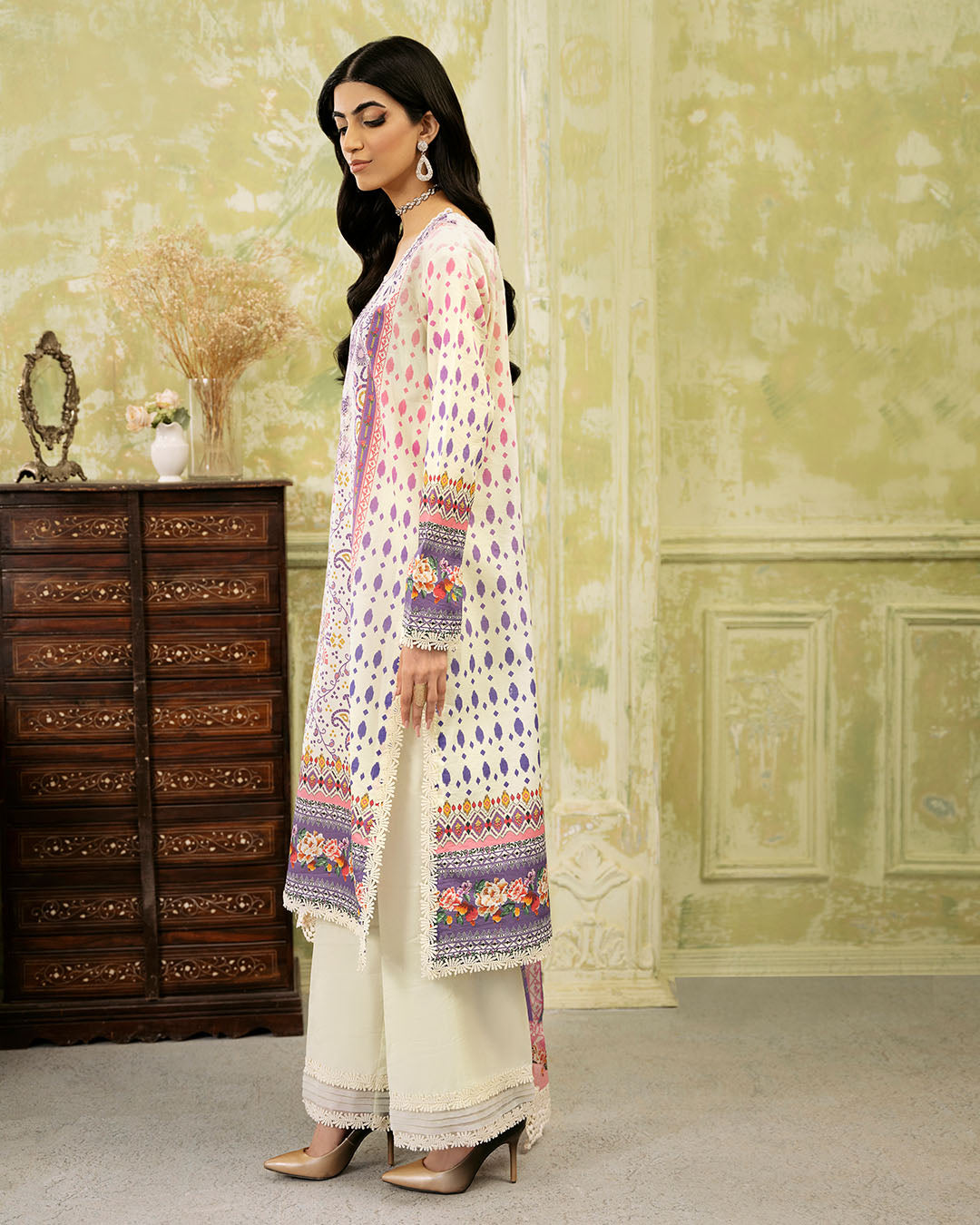 Roheenaz | Flora Printed Lawn | Evangeline
