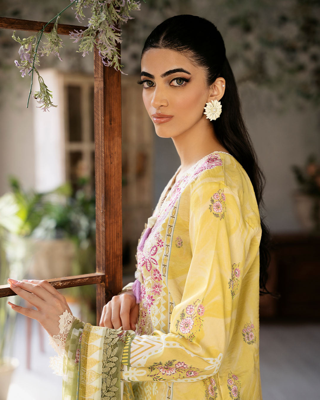Roheenaz | Flora Printed Lawn | Mystique