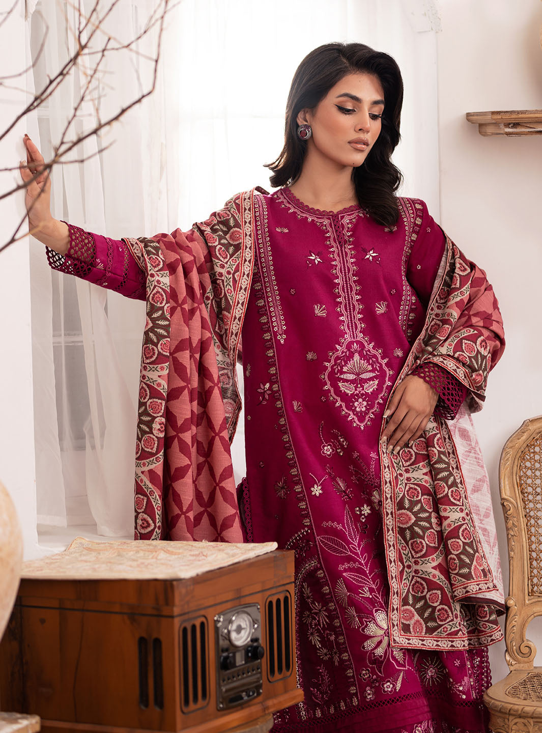 Roheenaz | Meraki Winter Collection | Yana
