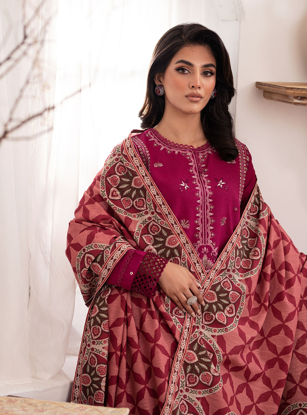Roheenaz | Meraki Winter Collection | Yana
