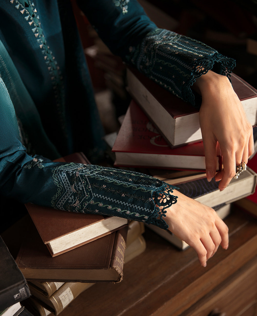 Republic Womenswear | Premium Pret 25 | RPP-03 (Coeur)