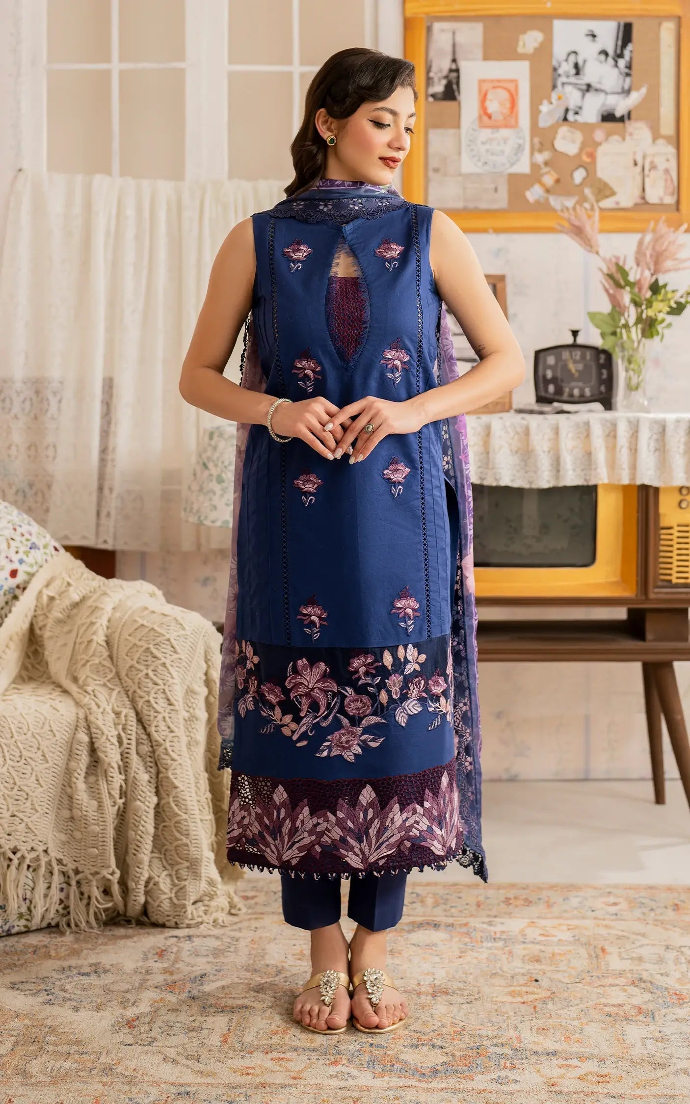 Asifa and Nabeel | Meraki Vintage 25 | Resham (MVL25-18) -  Asifa and Nabeel Ladies Clothes - Original Designer Dress - House of Maryam