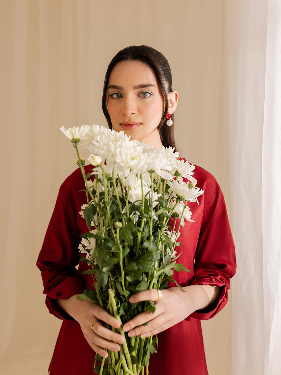 Mahnur | Petal Whispers Lawn Pret | Roselle