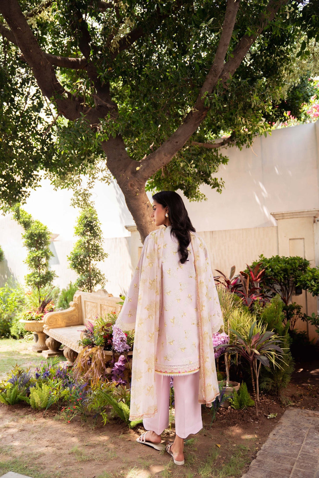 Sable Vogue | Lila Lawn 25 | SAL-02-25