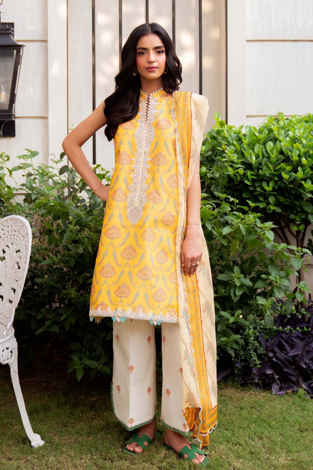 Sable Vogue | Lila Lawn 25 | SAL-08-25