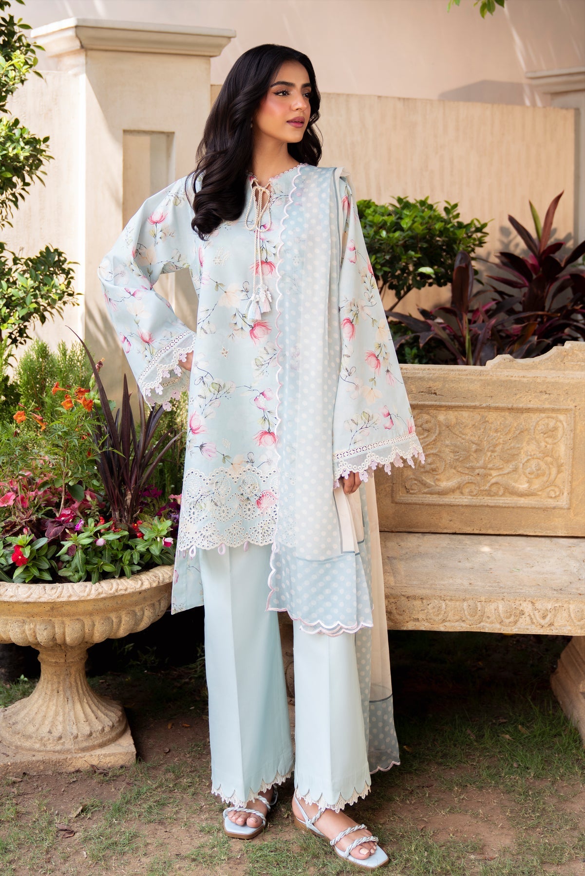 Sable Vogue | Lila Lawn 25 | SAL-09-25