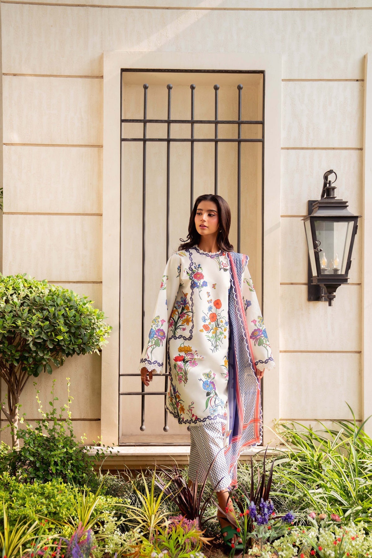 Sable Vogue | Lila Lawn 25 | SAL-11-25