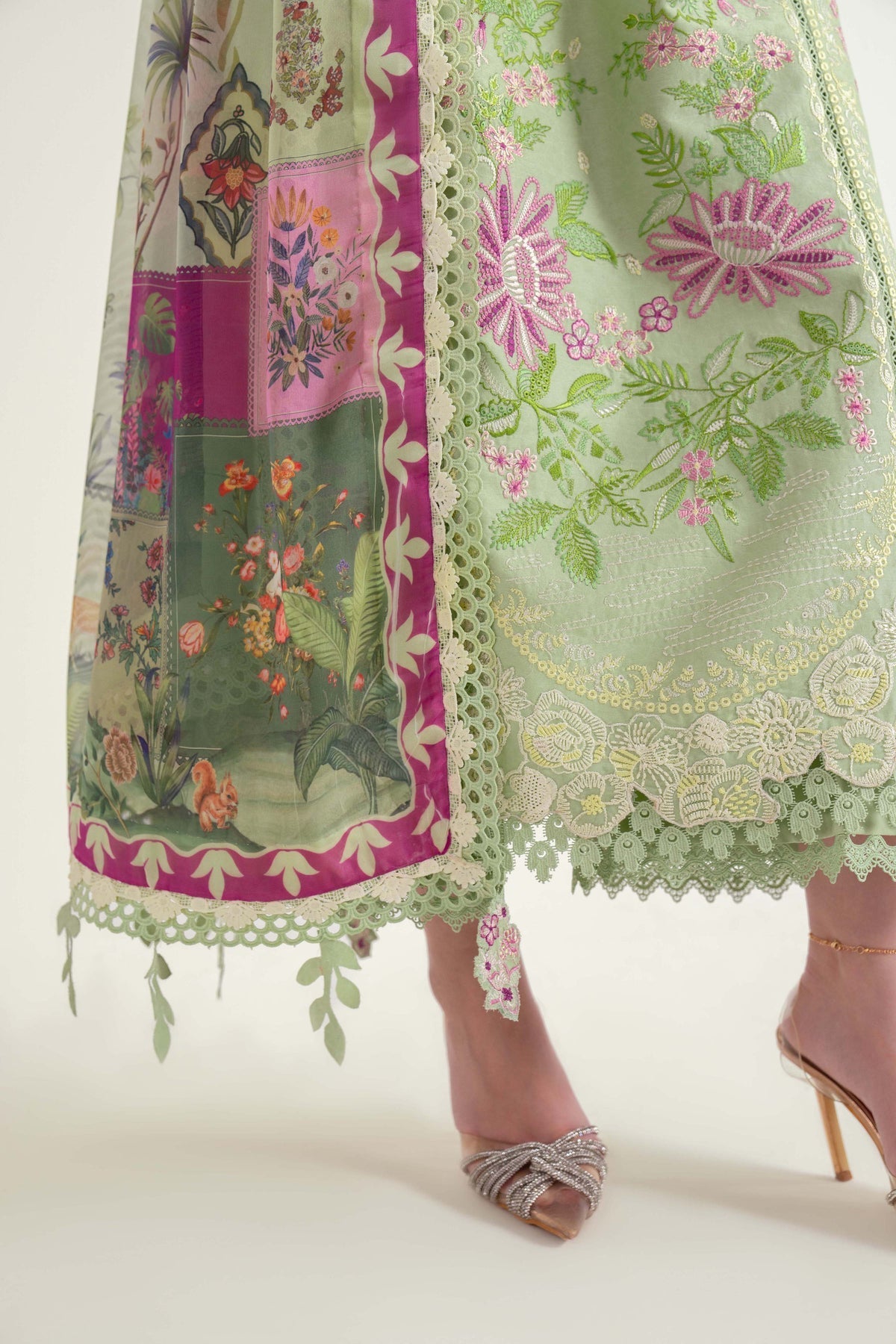 Sable Vogue | Luxury Lawn 25 | SL-09-25-V2