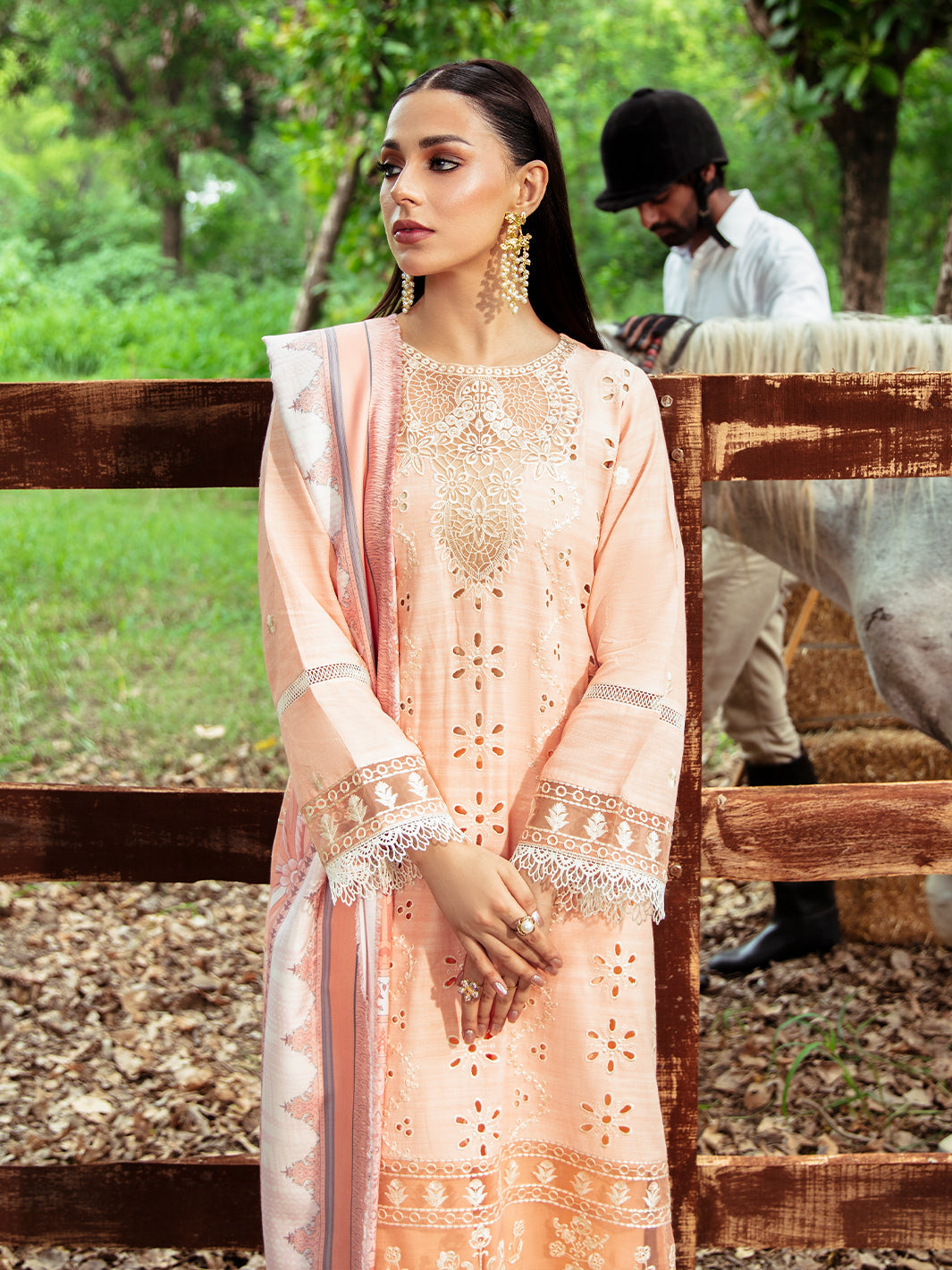 Mahnur | Hazel Winter 24 | SOPHIE