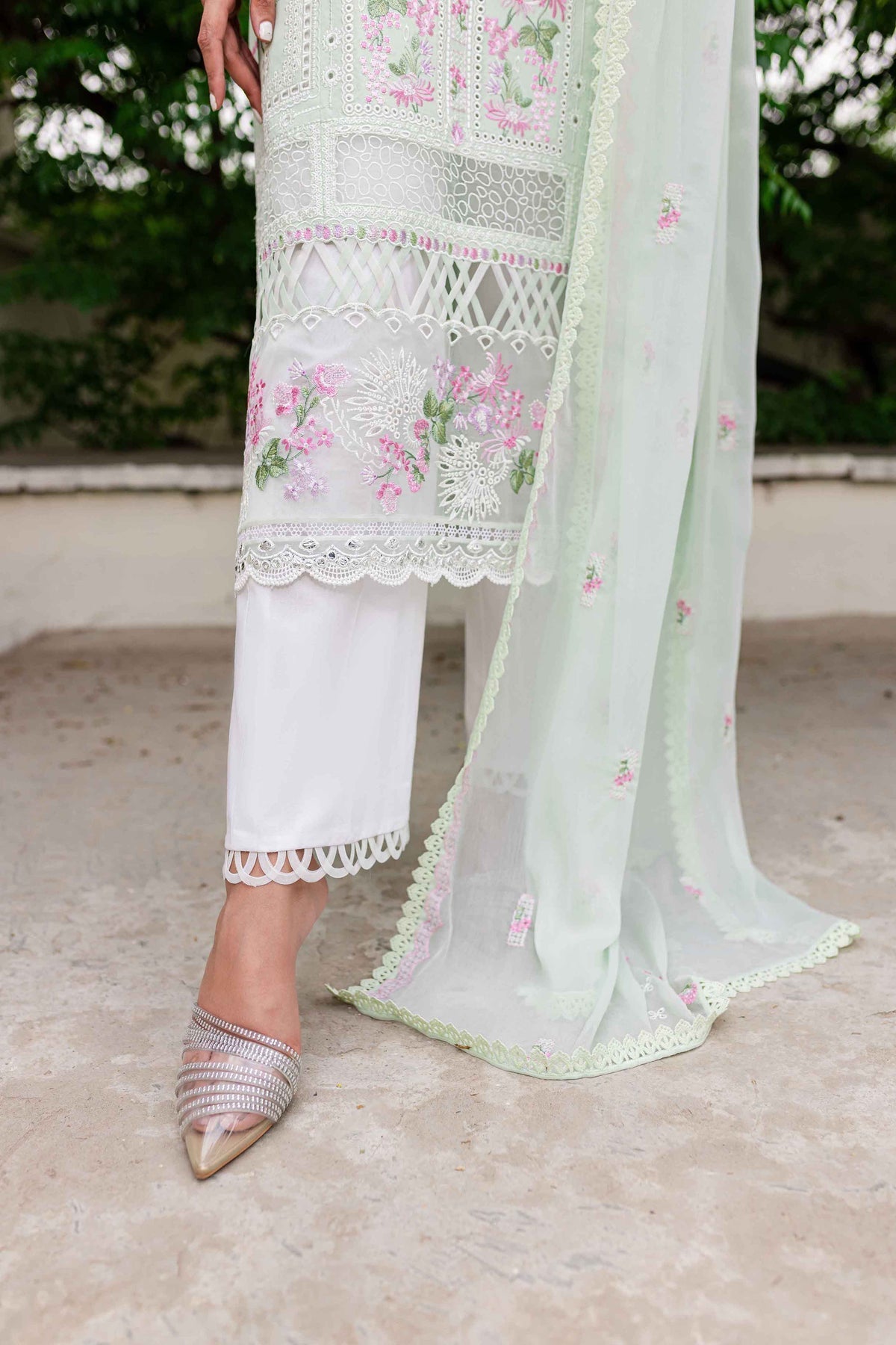 Sable Vogue | Shiree Lawn 24 | Mint Garden
