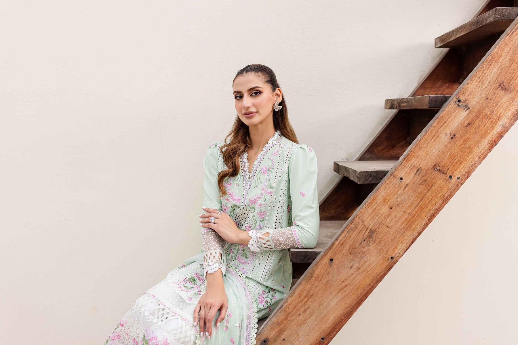 Sable Vogue | Shiree Lawn 24 | Mint Garden