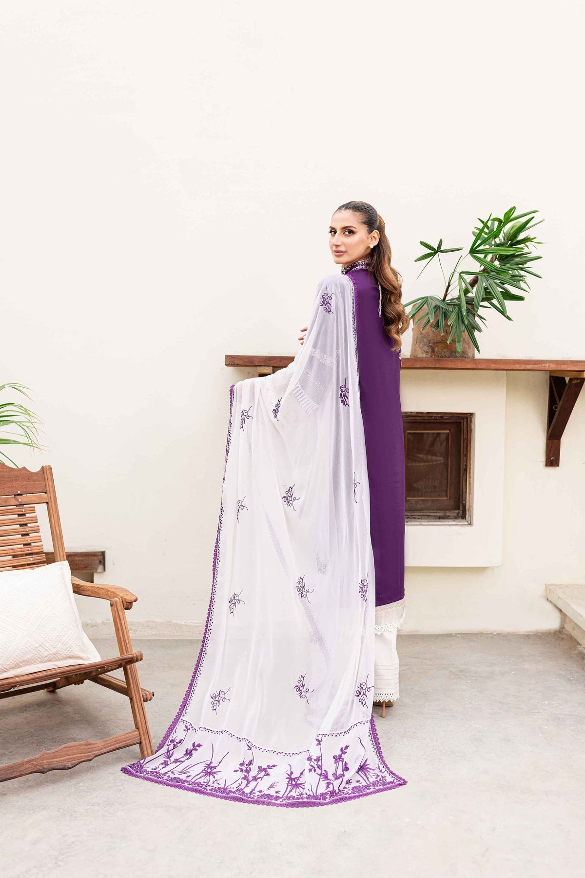 Sable Vogue | Shiree Lawn 24 | Plum Orchid