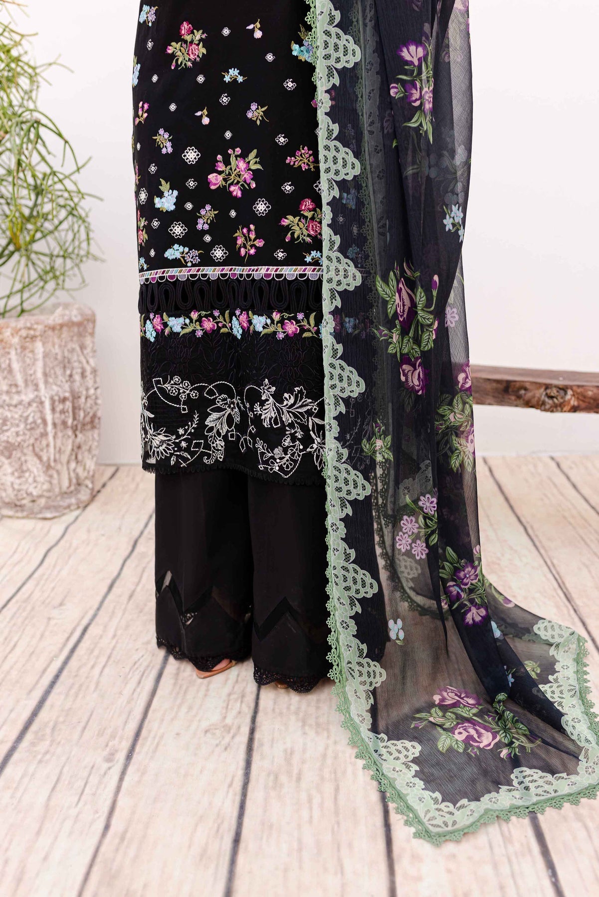 Sable Vogue | Shiree Lawn 24 | Aster