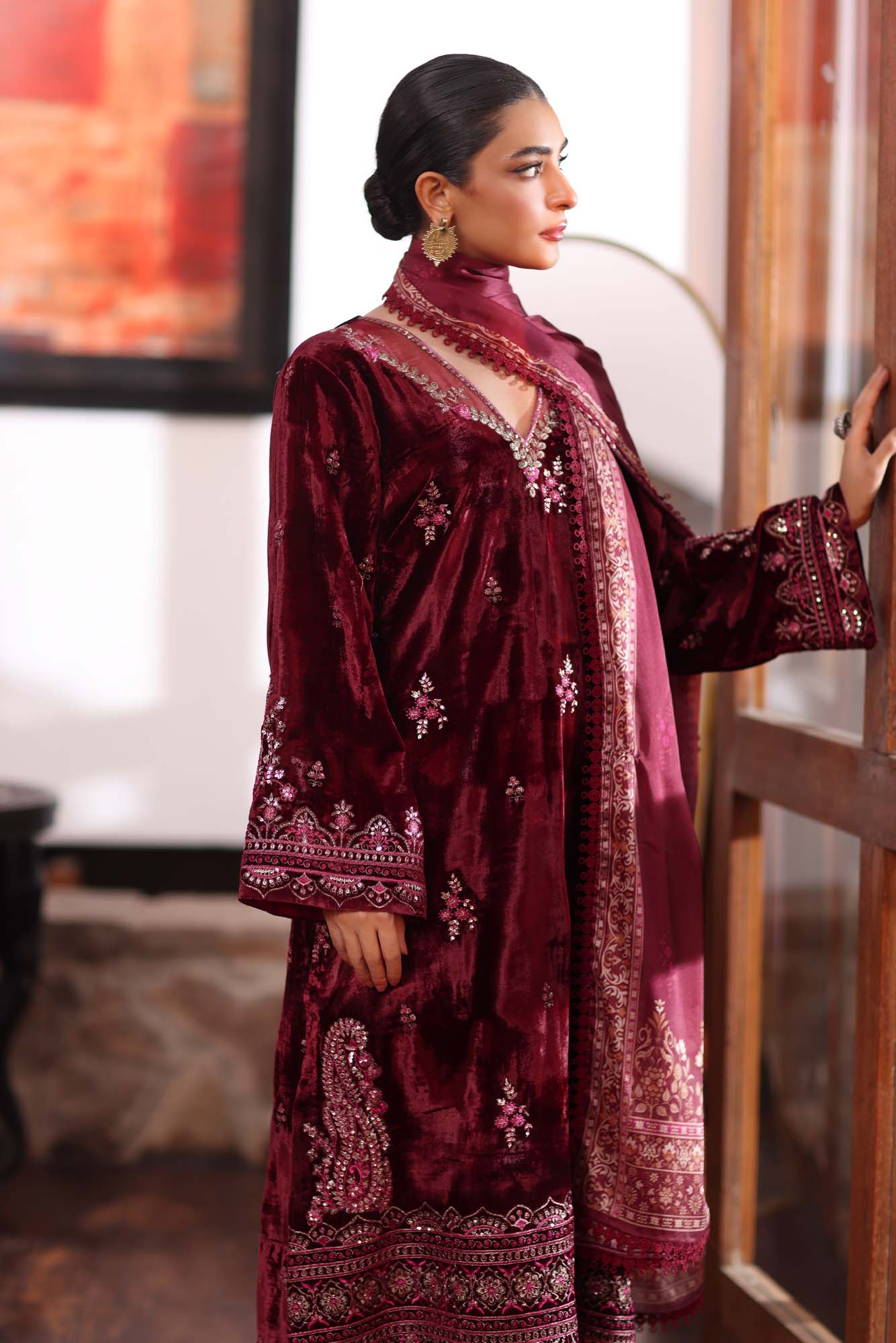 Noor by Saadia Asad | Suzaankari Winter 24 | D10 - Official Noor by Saadia Asad - Agha Fabrics UK