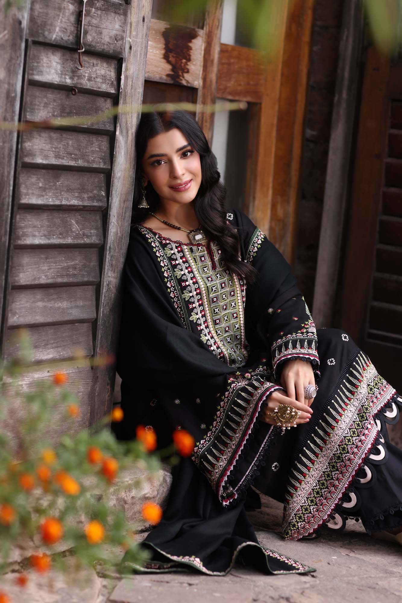 Noor by Saadia Asad | Suzaankari Winter 24 | D05 - Official Noor by Saadia Asad - Agha Fabrics UK