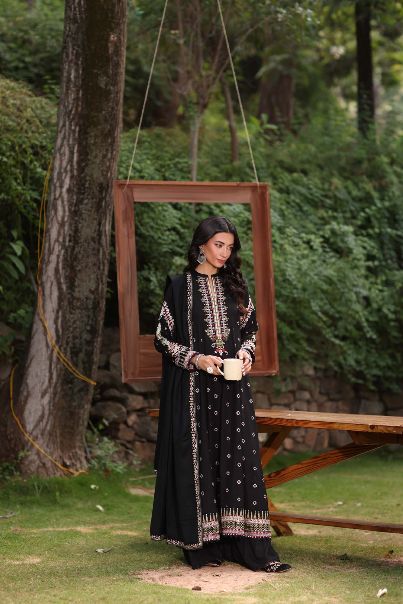 Noor by Saadia Asad | Suzaankari Winter 24 | D05 - Official Noor by Saadia Asad - Agha Fabrics UK