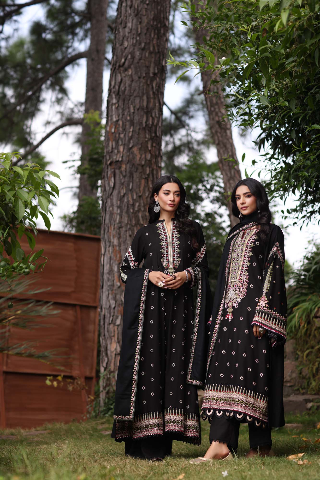 Noor by Saadia Asad | Suzaankari Winter 24 | D05 - Official Noor by Saadia Asad - Agha Fabrics UK