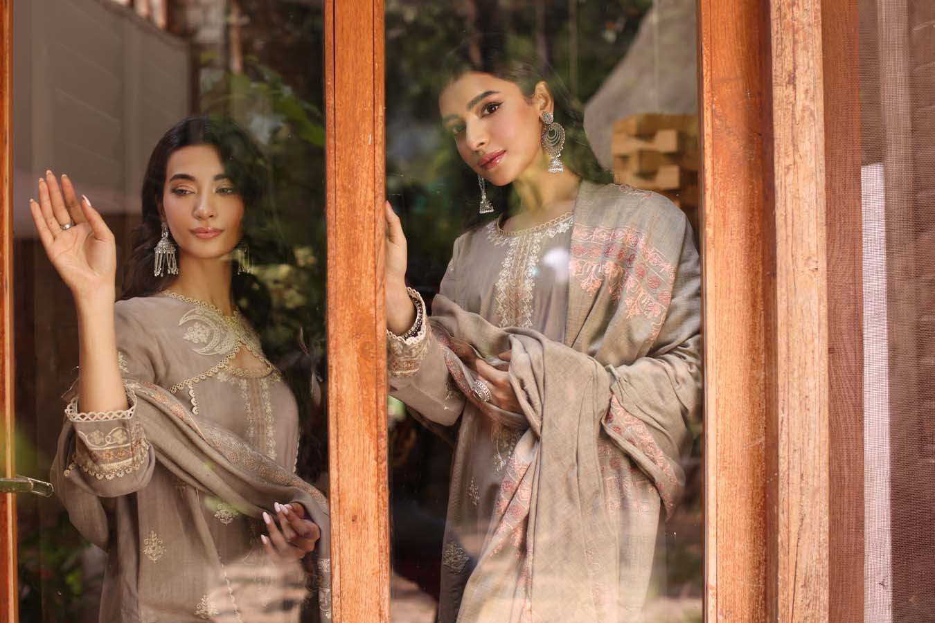 Noor by Saadia Asad | Suzaankari Winter 24 | D07 - Official Noor by Saadia Asad - Agha Fabrics UK