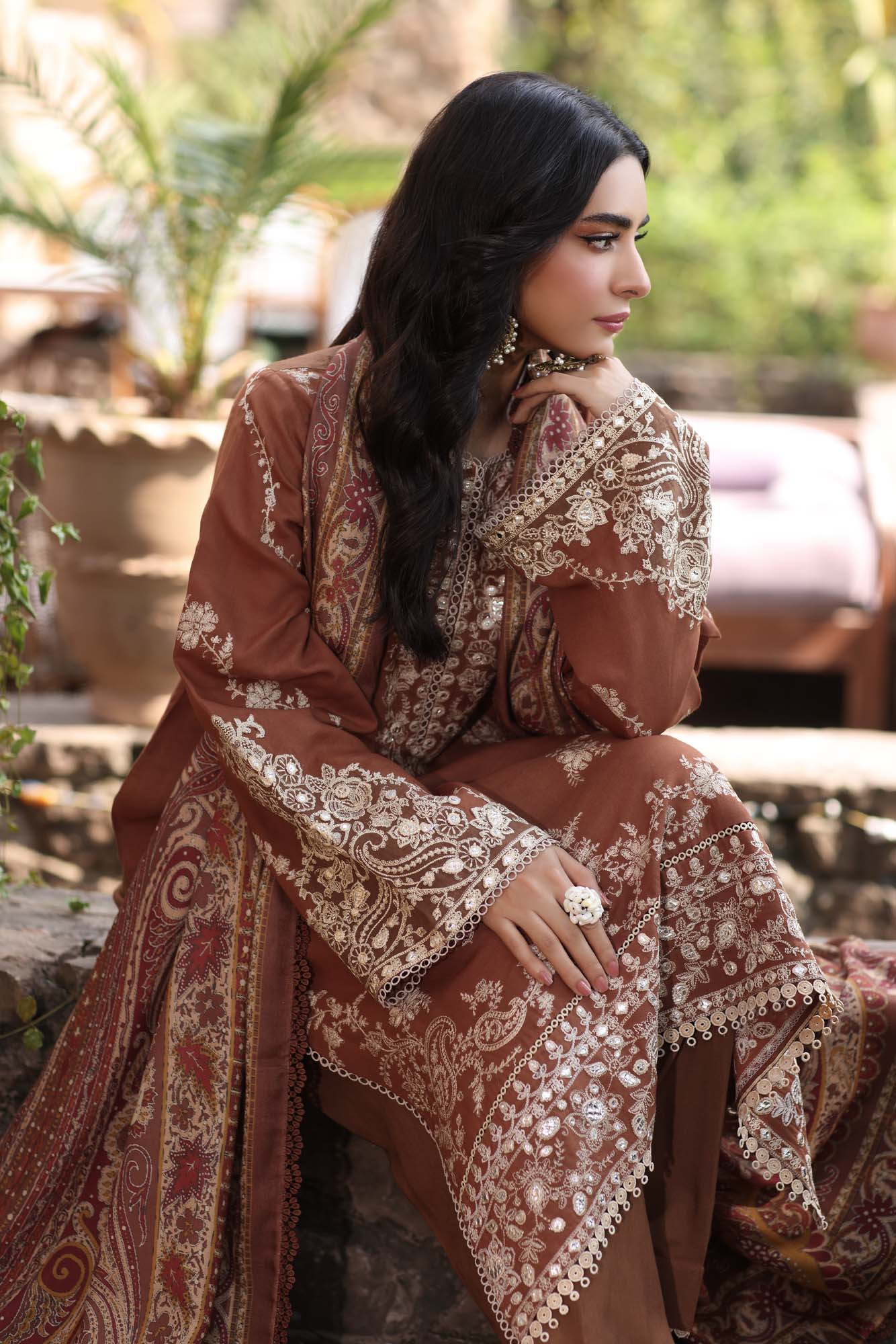 Noor by Saadia Asad | Suzaankari Winter 24 | D09 - Official Noor by Saadia Asad - Agha Fabrics UK